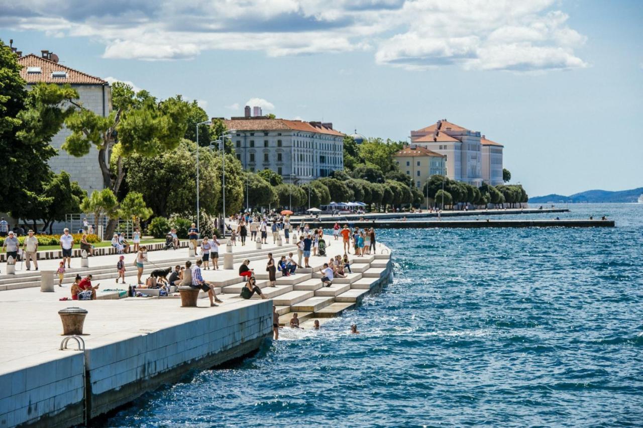 Rhythm Floating Hostel - Zadar Buitenkant foto