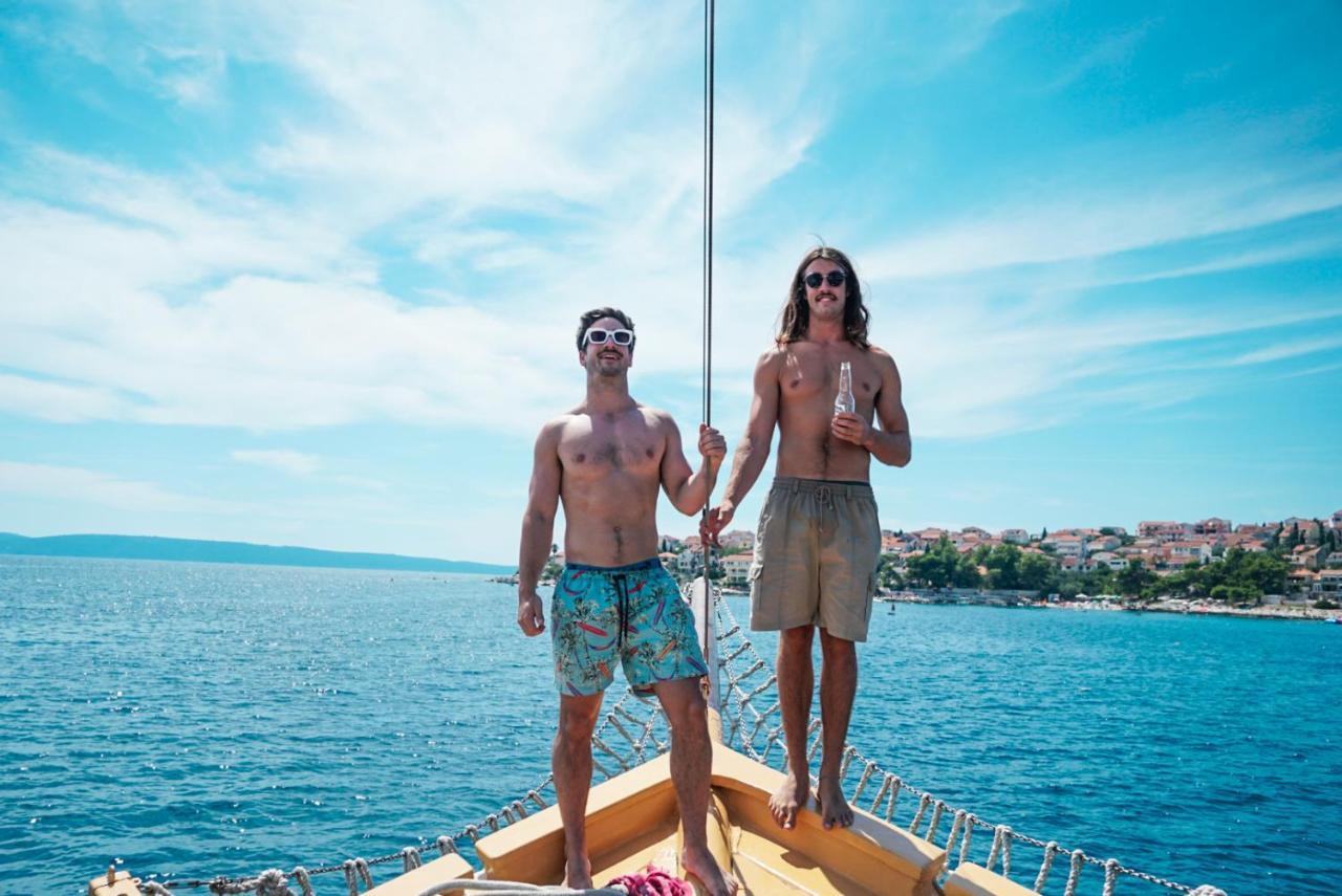 Rhythm Floating Hostel - Zadar Buitenkant foto