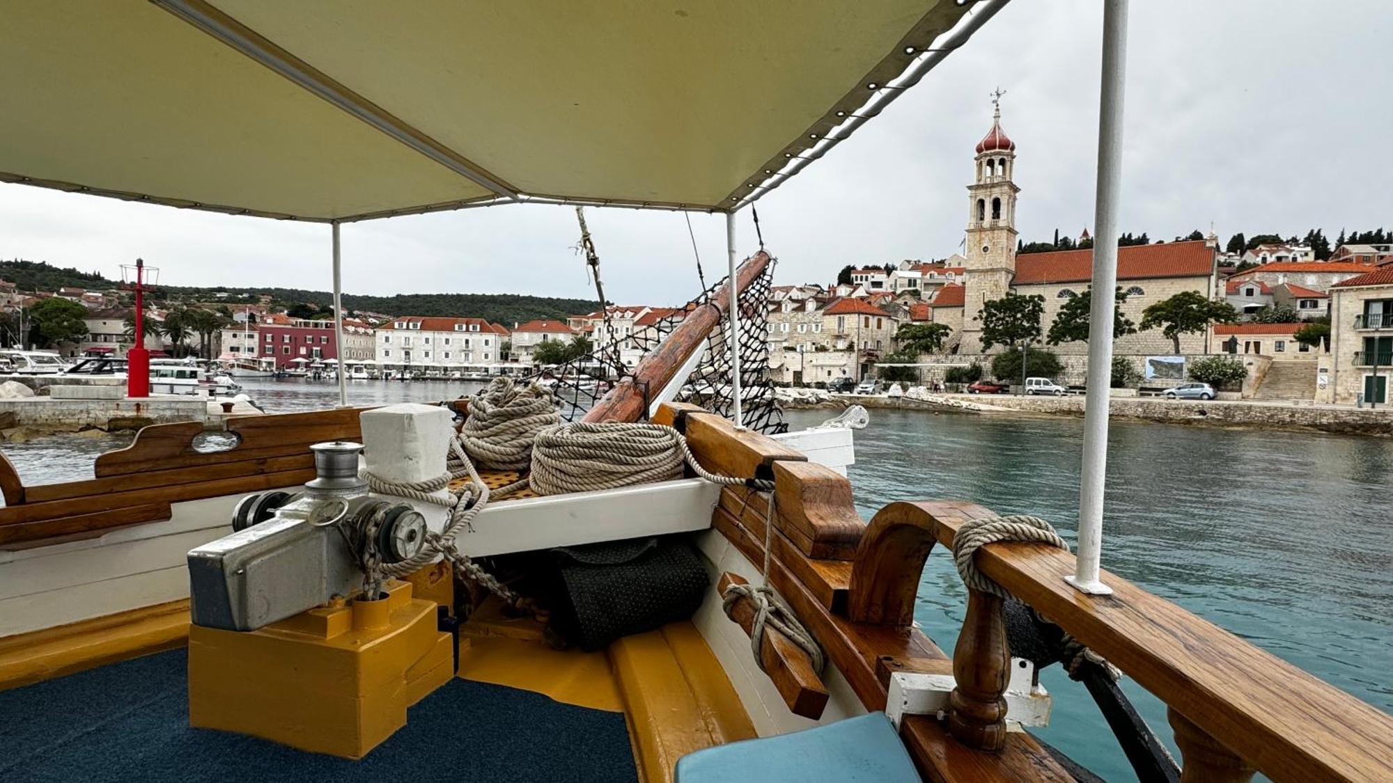 Rhythm Floating Hostel - Zadar Buitenkant foto